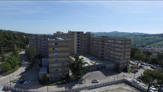 Tortoreto - Morte cerebrale per il 12enne caduto dal balcone